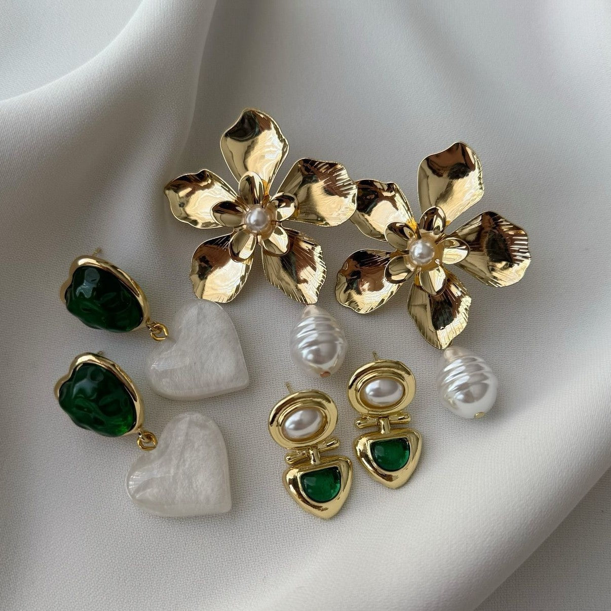 Wholesale Love &  Leaf Design Imitation Pearl Earrings Trendy Fashion Accessory for Party Wear