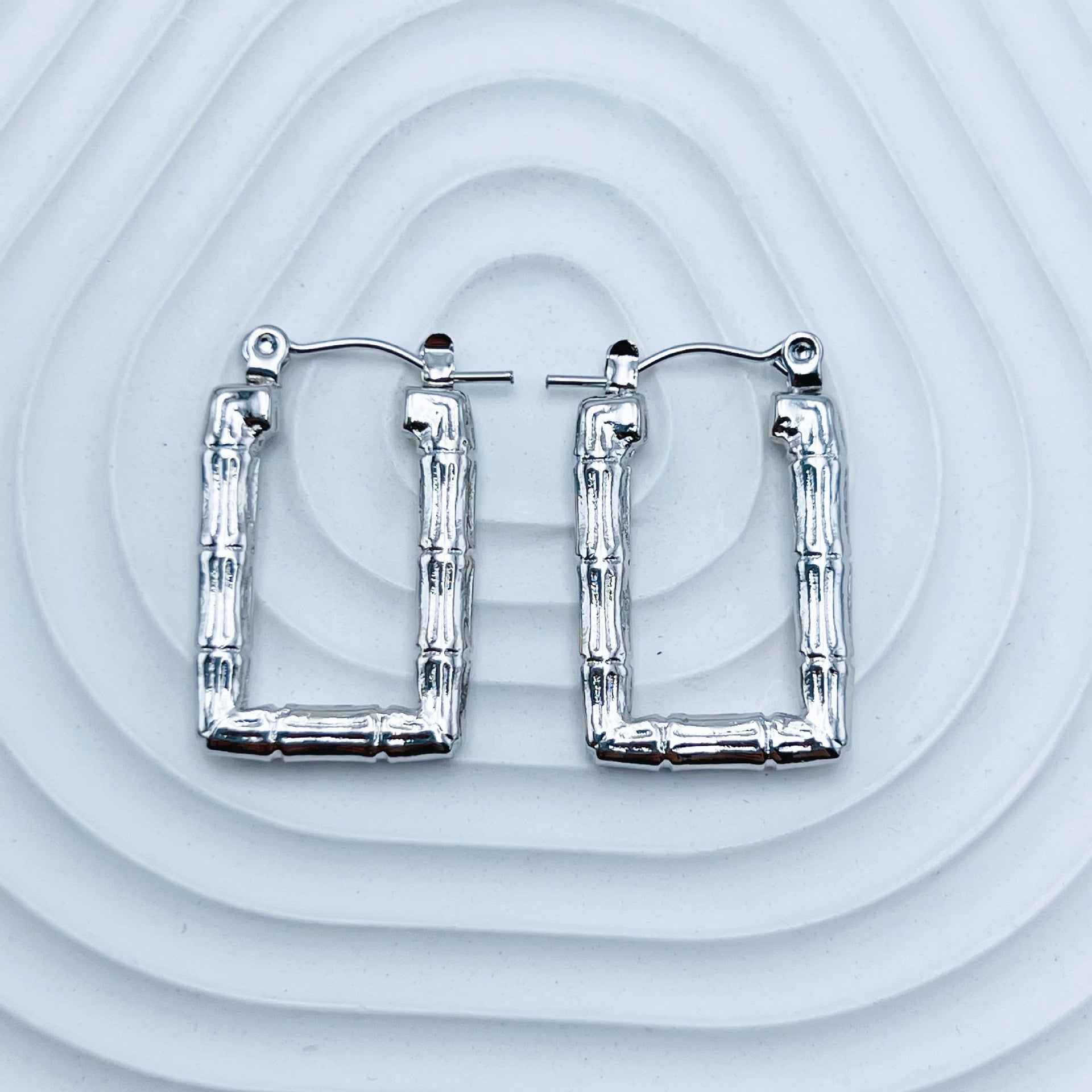 dxx-img:5ed5b89d07ee51e928677d85318c2819,ACC-ES-6042641533394-M1