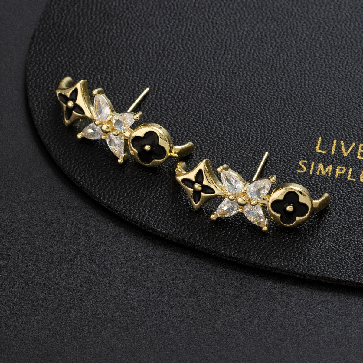 Wholesale Copper Electroplated Four Leaf Clover Flower Earrings For Women Korean Style Rhinestone Minimalist Design Fashion Accessory For Everyday Wear Or Gift