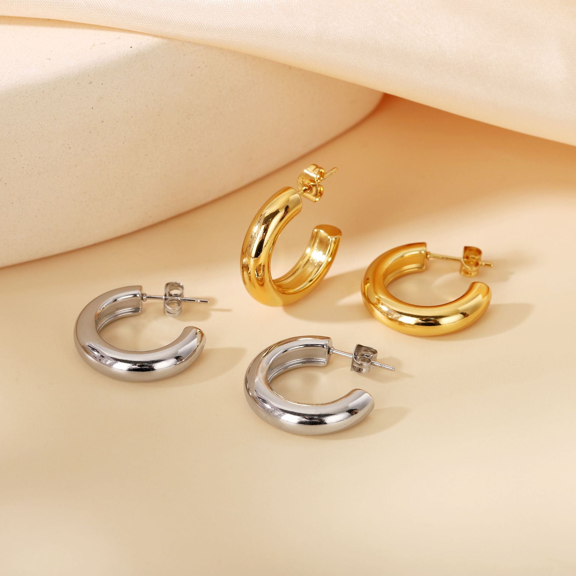 Wholesale Classic Hoop Versatile Non-Fading Titanium Steel Earrings