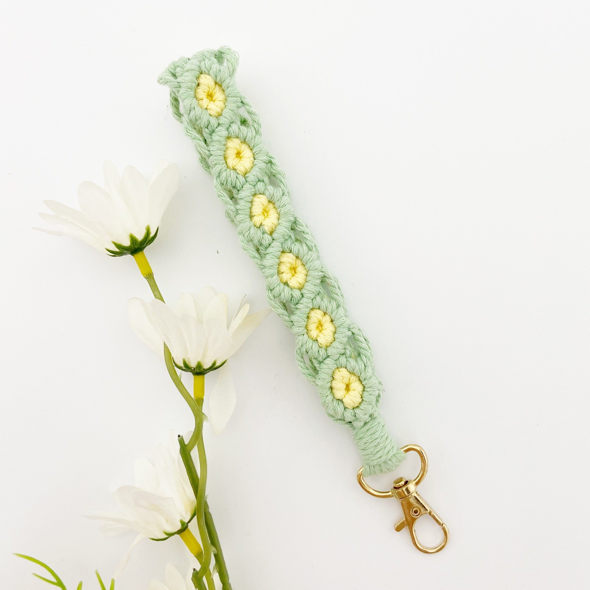 Wholesale Flower Rose Hand-woven Keychains Lanyard Keychain ACC-KC-Huaien003