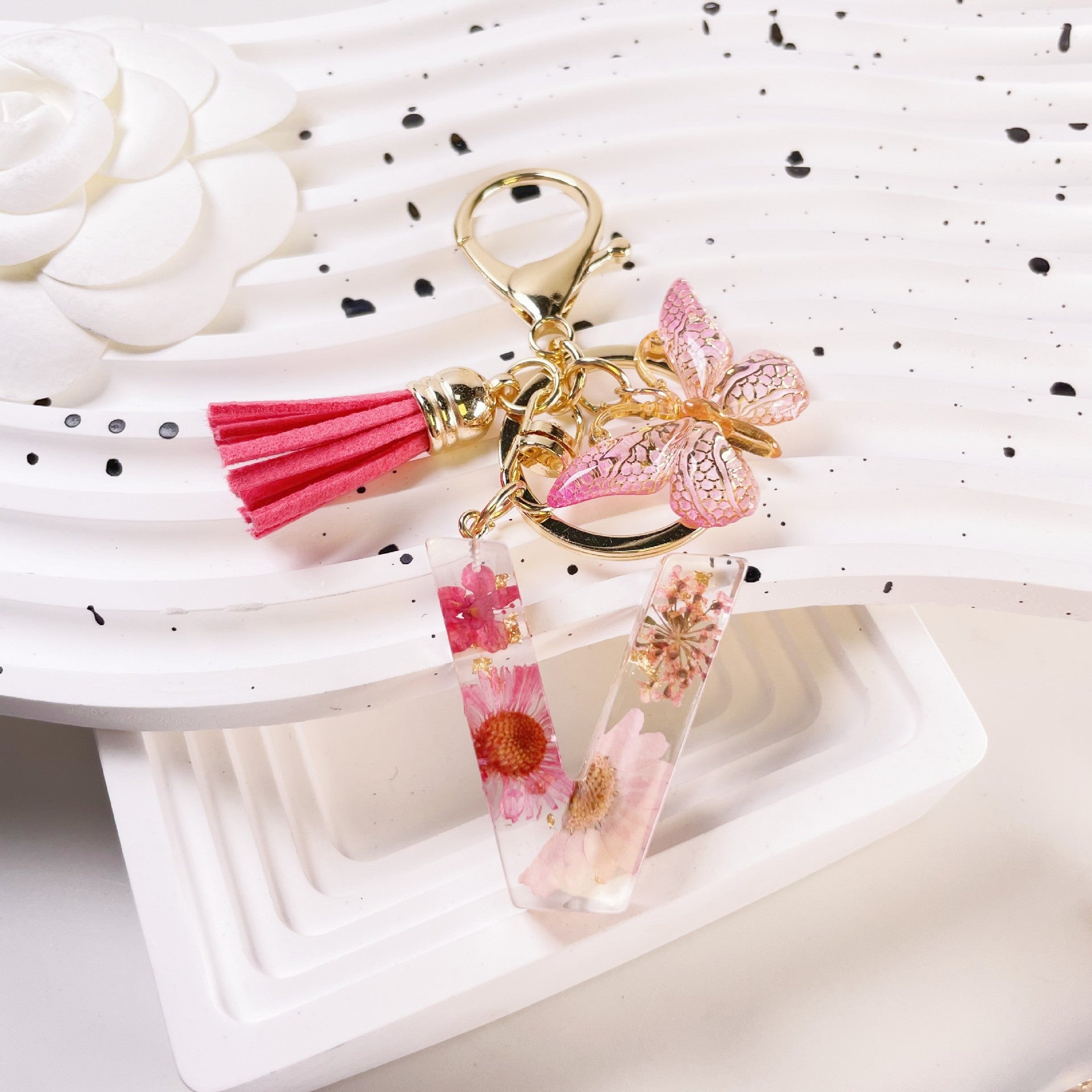 Wholesale Pink Daisy Letter Keychains Butterfly Tassel Keychain ACC-KC-Jiay001