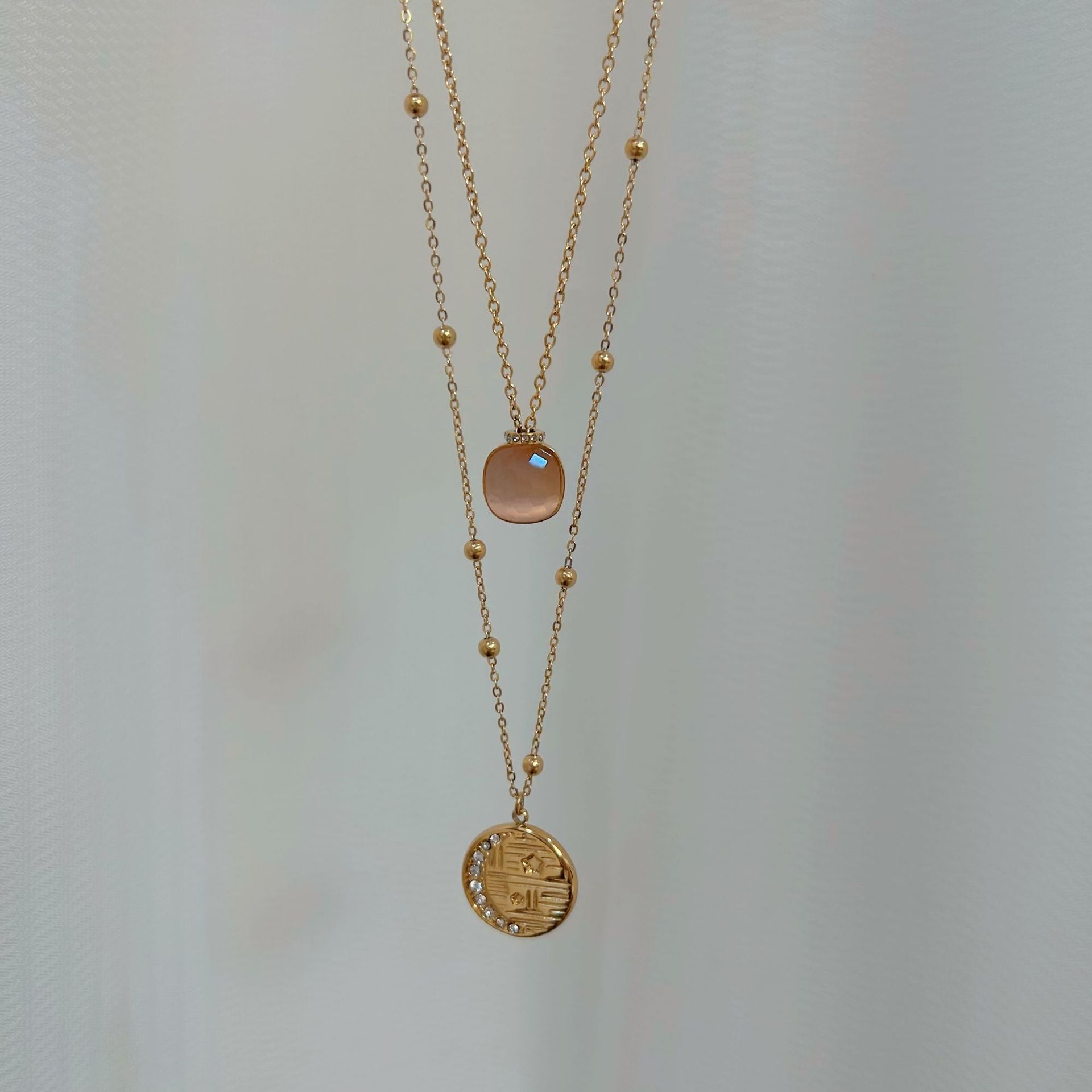 Wholesale  Natural Sun Stone Cut-out Pendant Stainless Steel Necklace