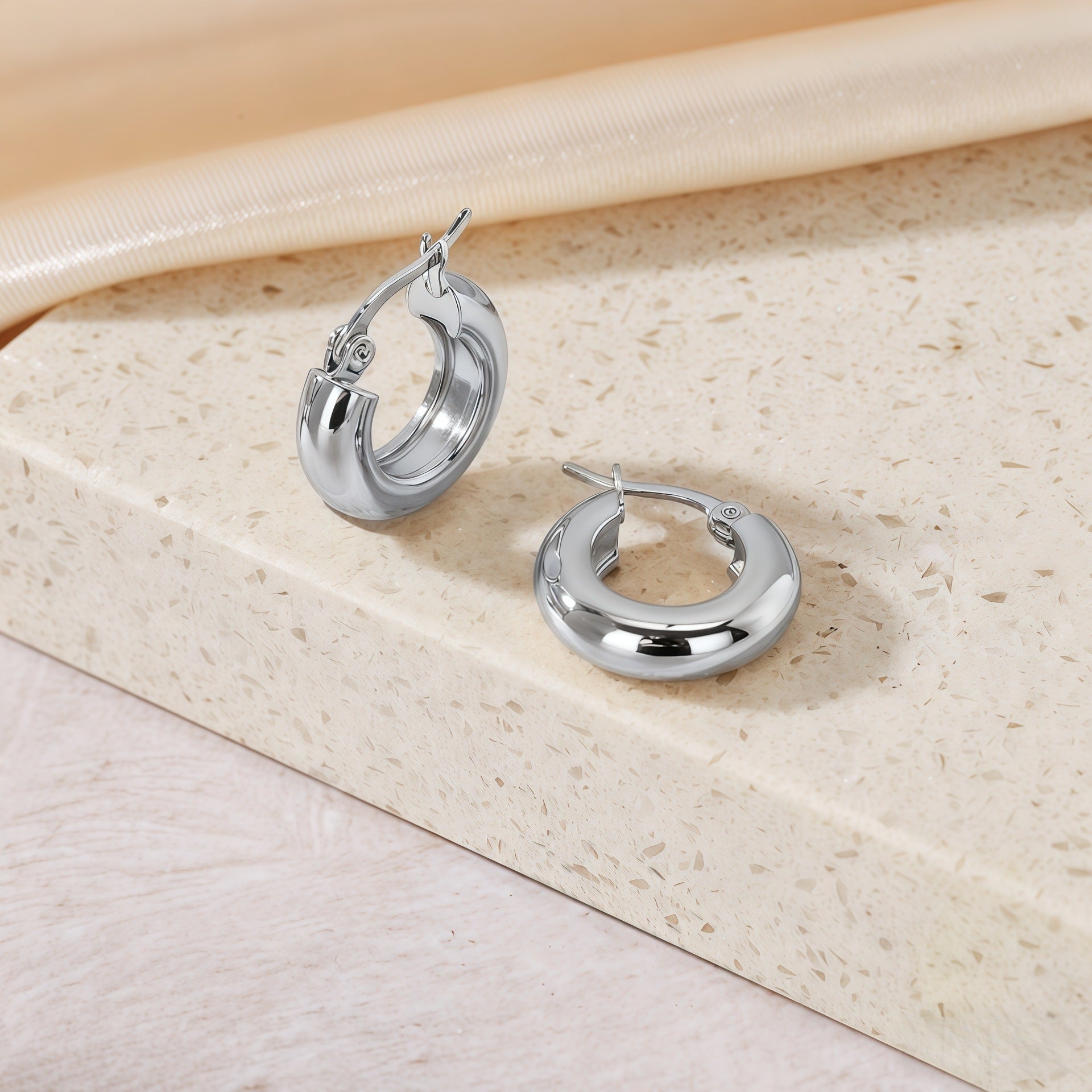 Wholesale Classic Hoop Versatile Non-Fading Titanium Steel Earrings