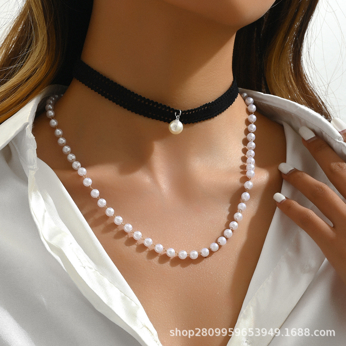 Wholesale Stylish Faux Pearl Stretch Choker Necklace Retro Hip-Hop Jewelry Accessory for Party Gift Boutique Resale