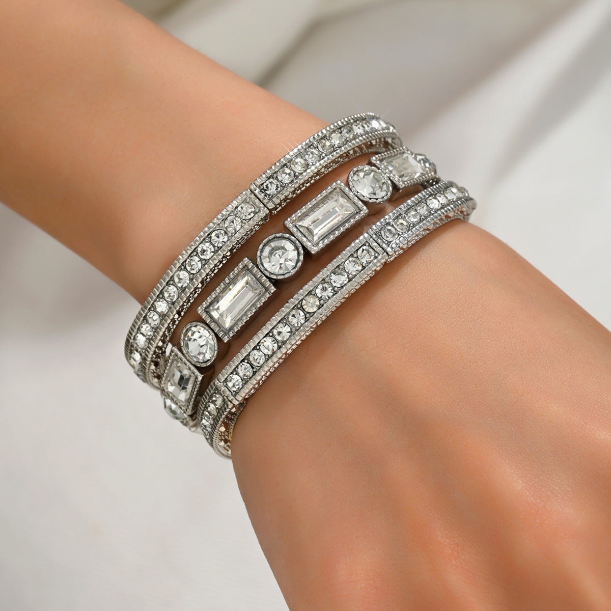 Wholesale  fashion gem inlaid bracelet