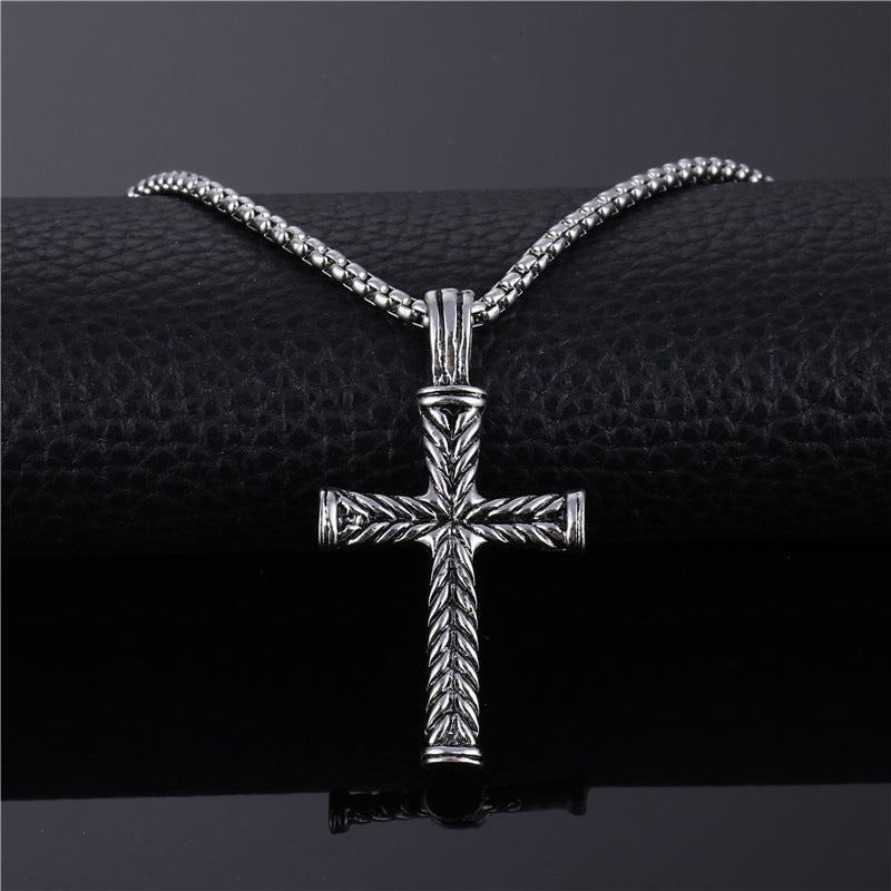 Wholesale Fashion Cross Pendant Necklace Electroplated Alloy Silver Tone Striped Design Everyday Jewelry Accessory