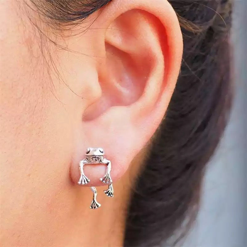 Wholesale Retro Silver Funny Frog Earrings  Creative Ethnic Style Elegant Earrings