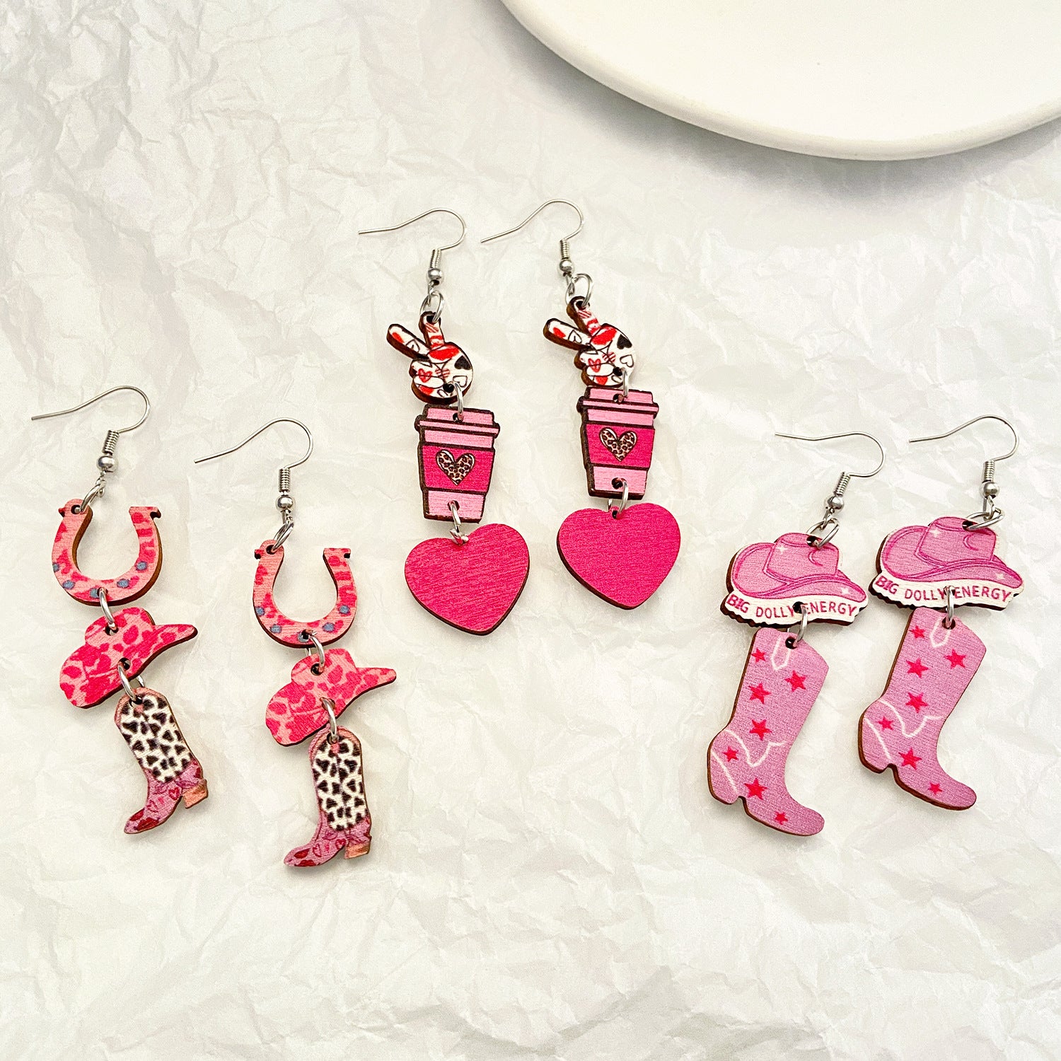 Wholesale Wooden Valentine' s Day Heart-shaped Earrings