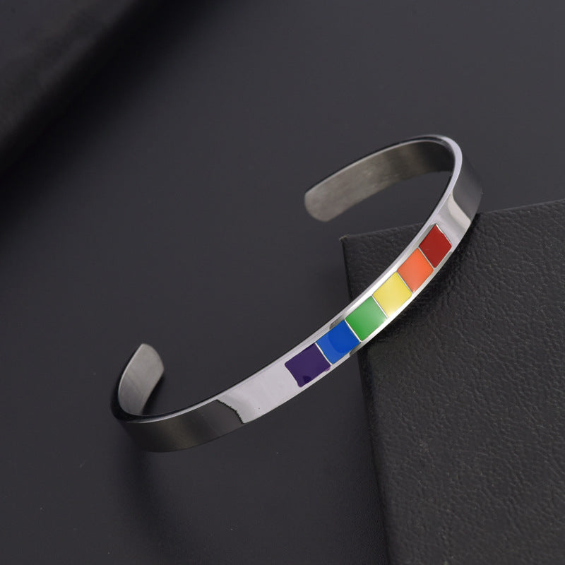 Bracciale a forma di C con apertura arcobaleno a sei colori in acciaio inossidabile all'ingrosso