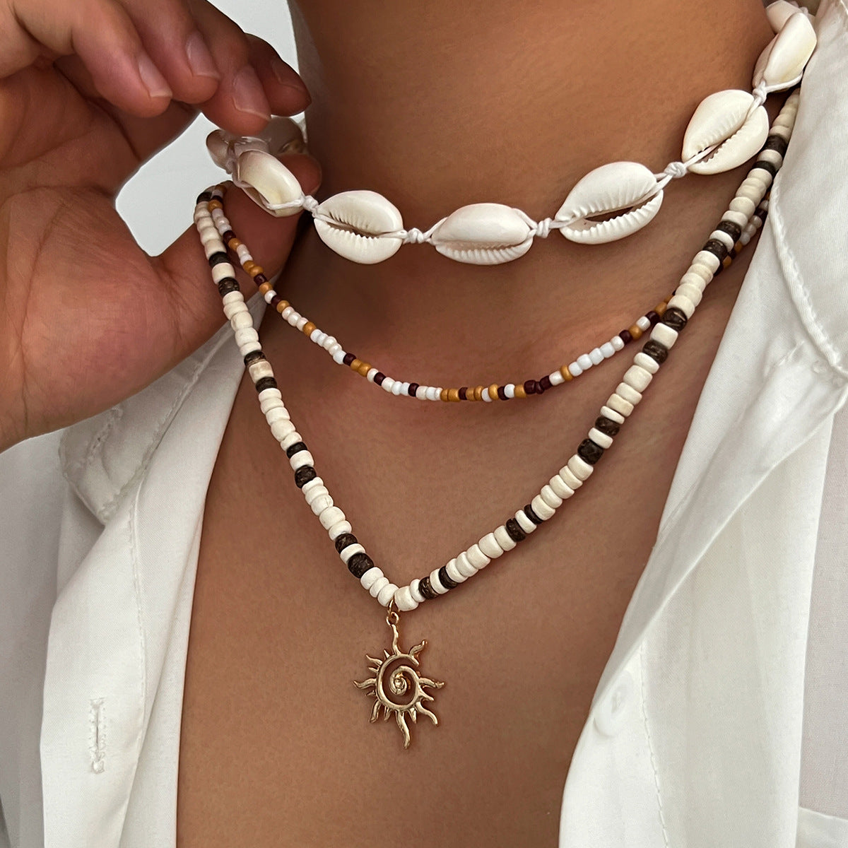 Wholesale Beach Holiday Style nut Shell Bead Necklace Men Sun Pendant Fashion Accessory
