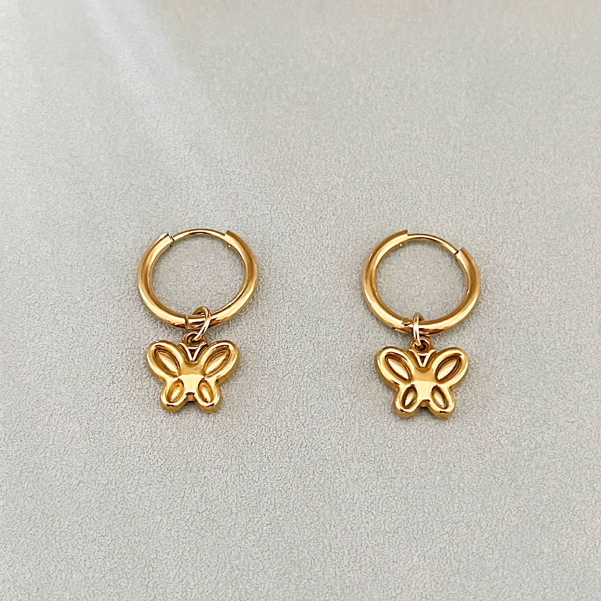 Wholesale hollowed-out  personalized design butterfly and heart earrings