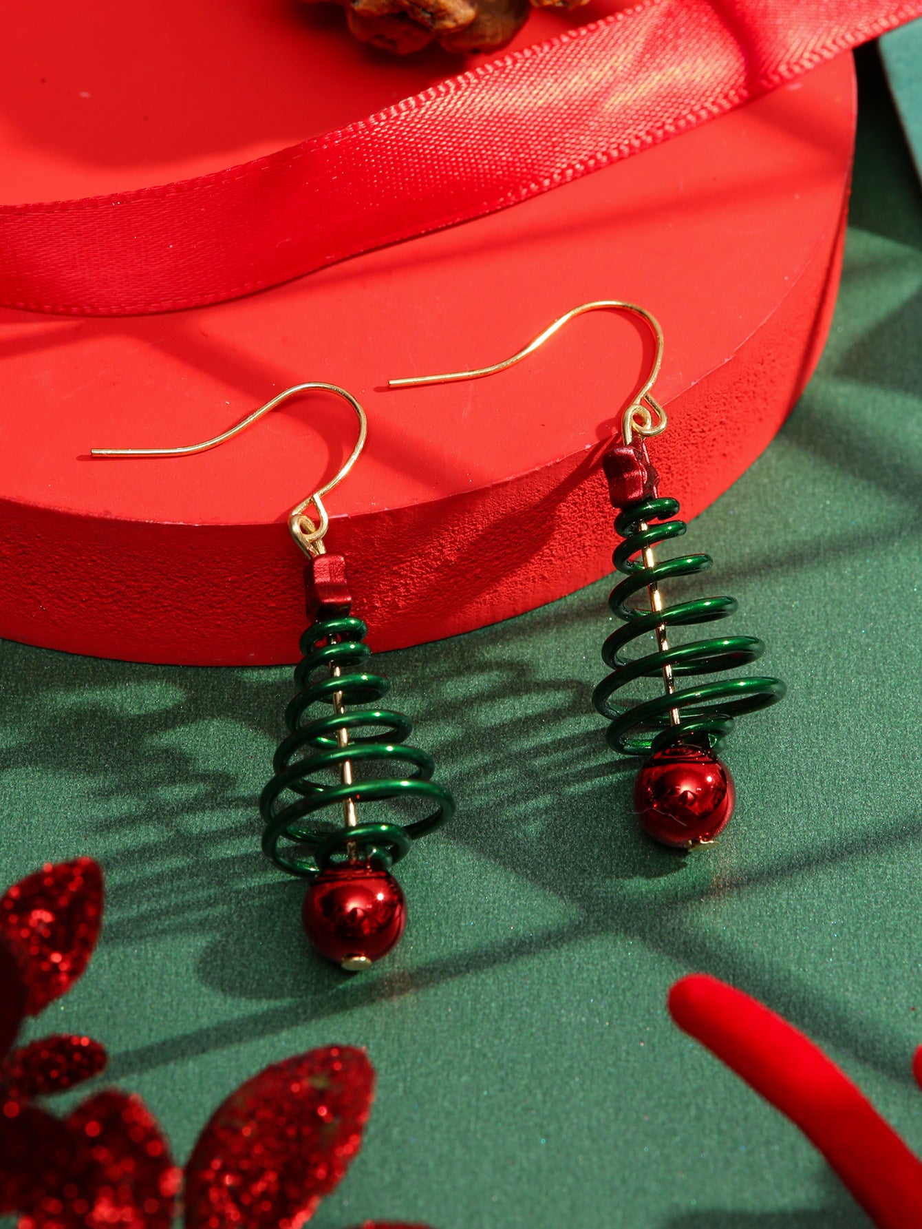 Wholesale Alloy electroplating Christmas tree earrings