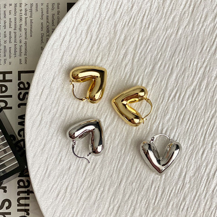 Wholesale brass real gold electroplated hollow heart earrings