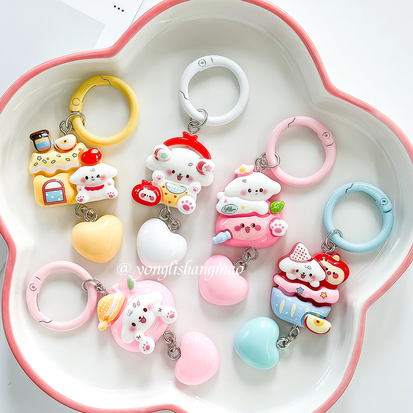 Wholesale Cartoon Apple Heart Pendant Keychain Bag Charm Fashion Accessory Gift