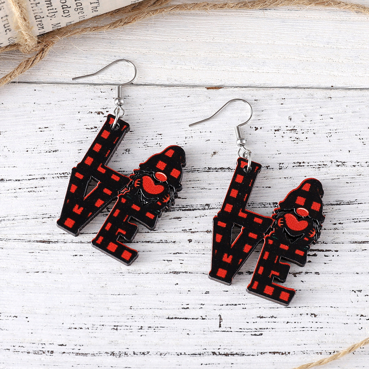 Wholesale Wooden Valentine' s Day LOVE Checkered Heart Dwarf Earrings