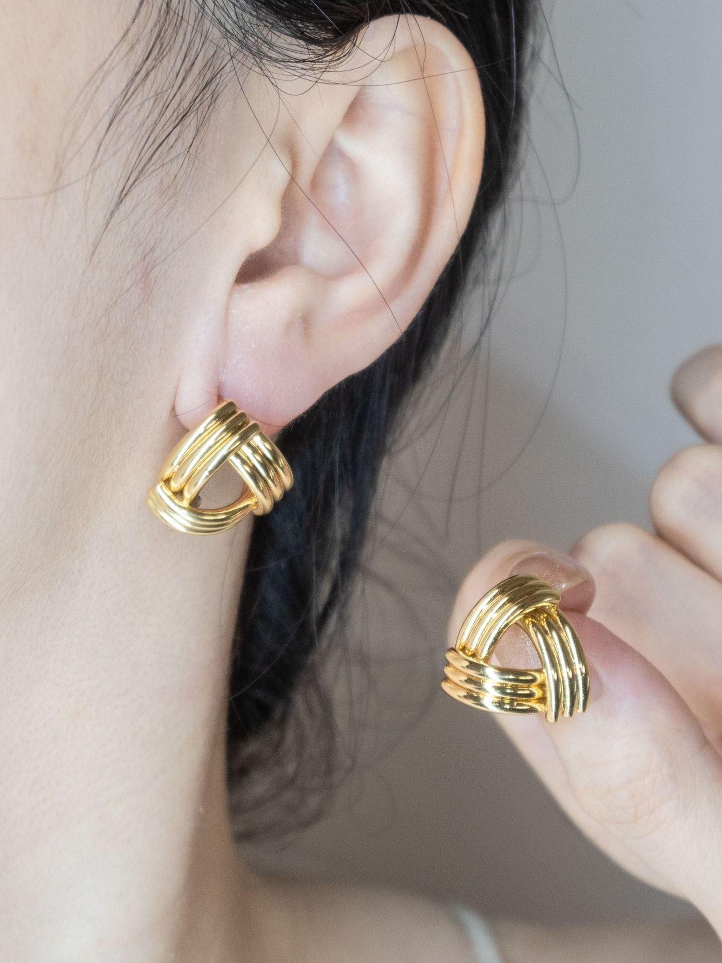 Wholesale Stainless Steel PVD Gold Plating Geometric Earrings Two Way Wear Chic Fashion Accessory