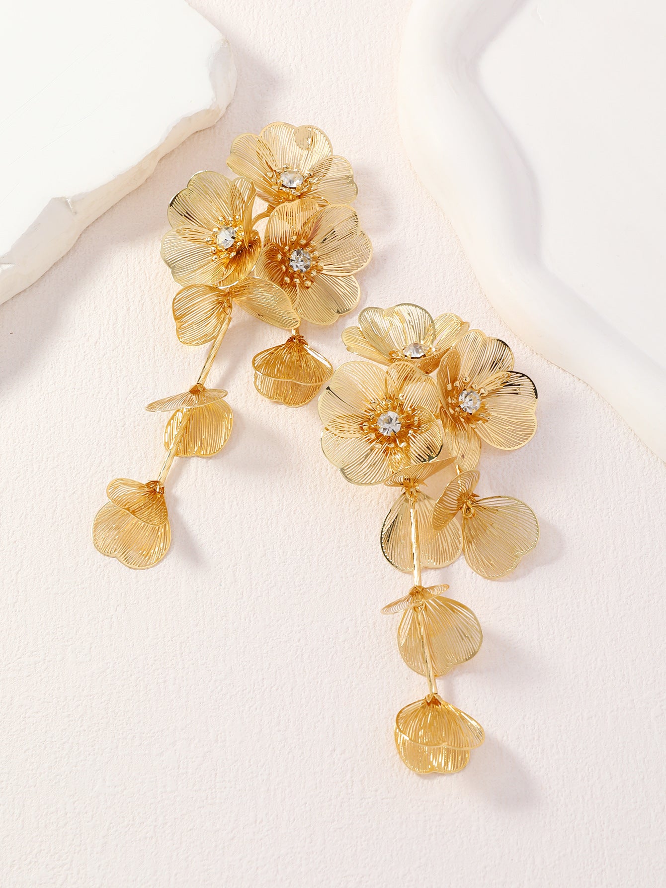 Wholesale Long Petal Tassel Exaggerated Earrings Statemente Earrings ACC-ES-Qunq001