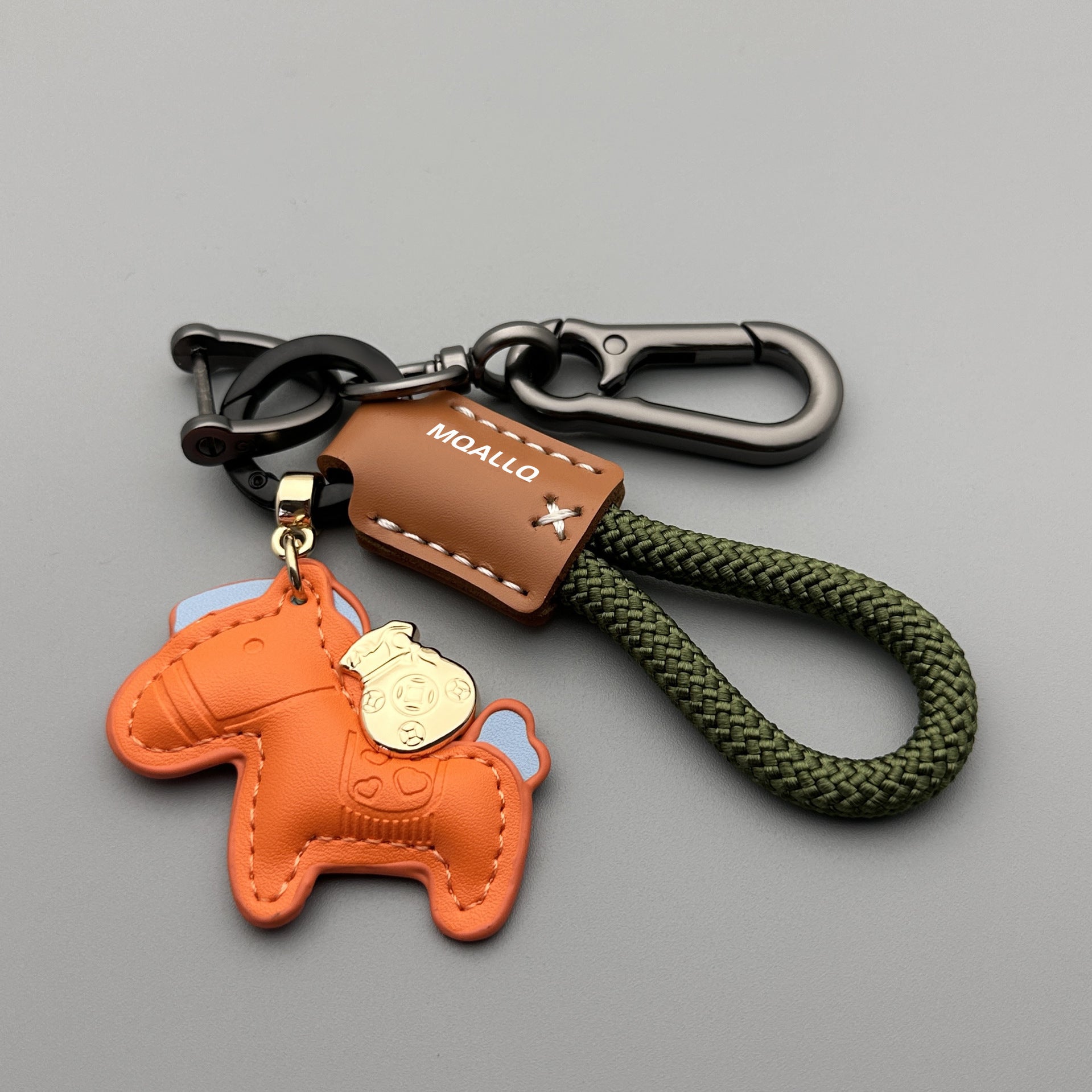 Wholesale Modern Minimalist Keychain with Green Flocked Rope and Pony,  Car Key Accessory for Boutique Resale