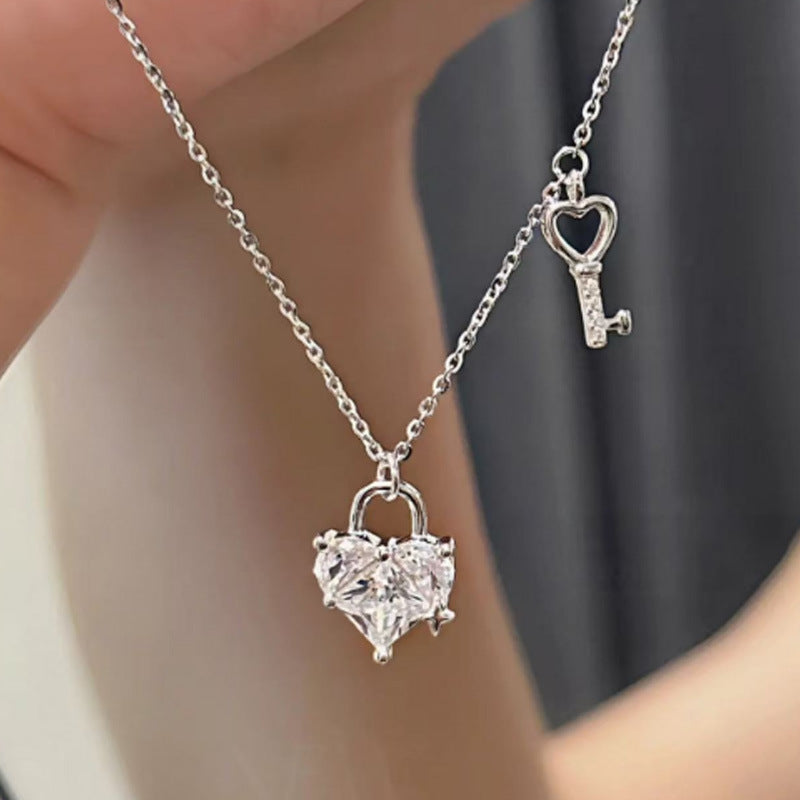 Wholesale Love Lock Necklace,  Light Luxury,  Niche,  Simple Style,  Gift for Female Friends,  Gift for Girlfriend,  New Niche Style