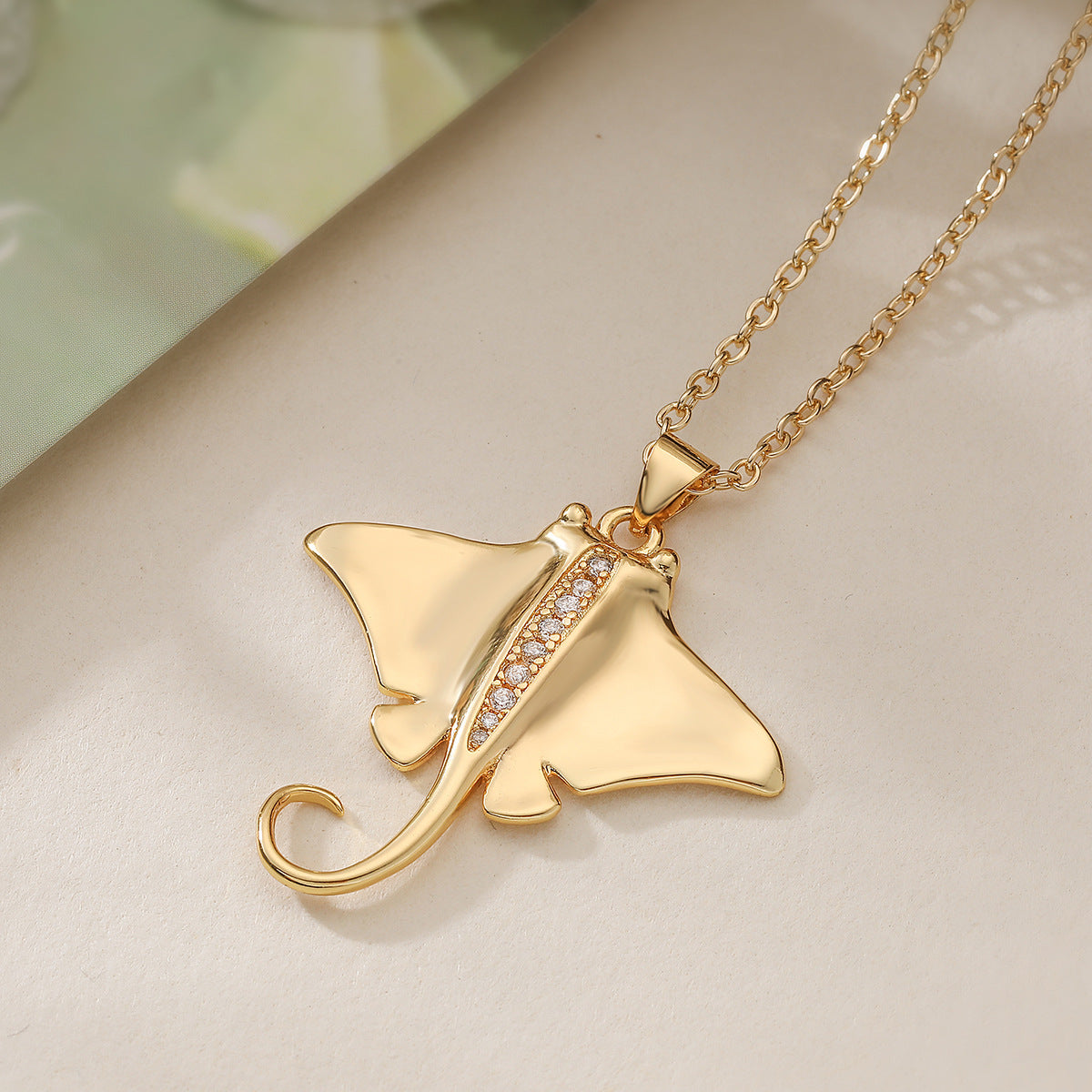 Wholesale Chic Women S Gold Plated Copper Zircon Turtle Pendant Necklace Layering Jewelry Party Gift Accessory Boutique Resale