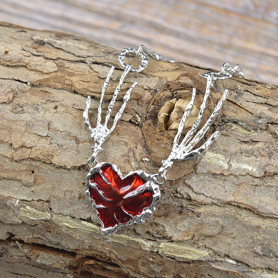 Wholesale  Red Oil Drop Necklace Claw Splicing Heart Clavicle Chain