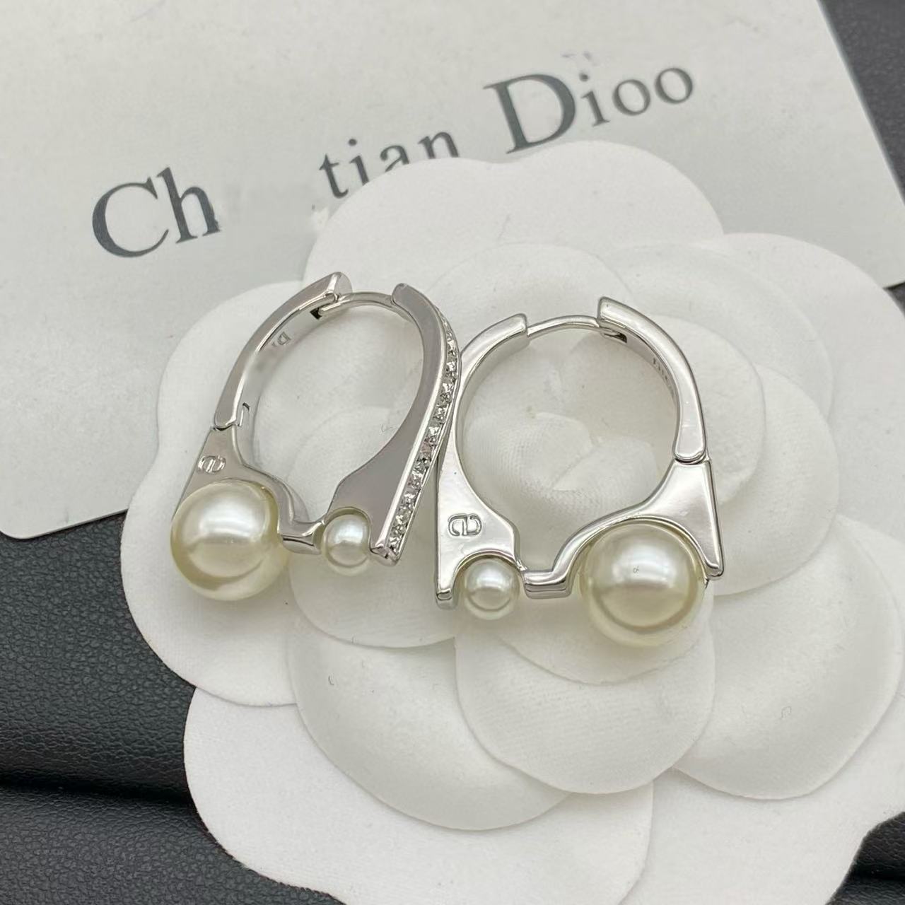 Wholesale Brass Man-made Pearl and Rhinestone Earrings ACCVIP