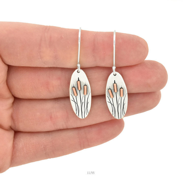 Wholesale plant leaf reed earrings personality chic metal carving simple earrings