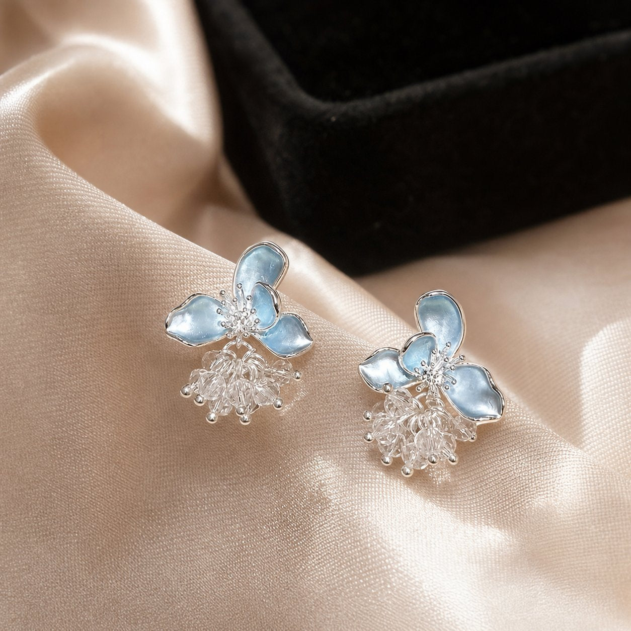 Wholesale French Blue Oil Drop Flower Earrings with Tassels Alloy Jewelry Accessory