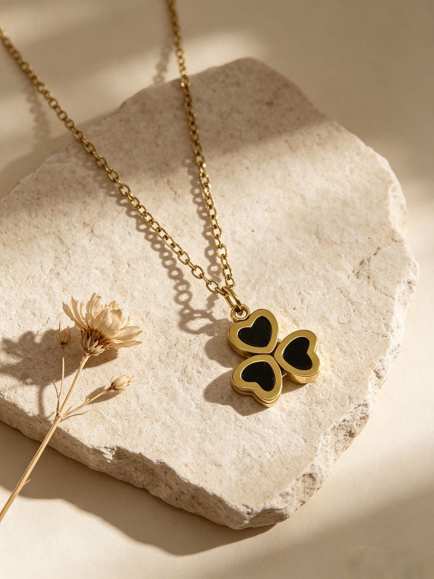 Wholesale Light Luxury Titanium Steel Black Clover Clavicle Necklace