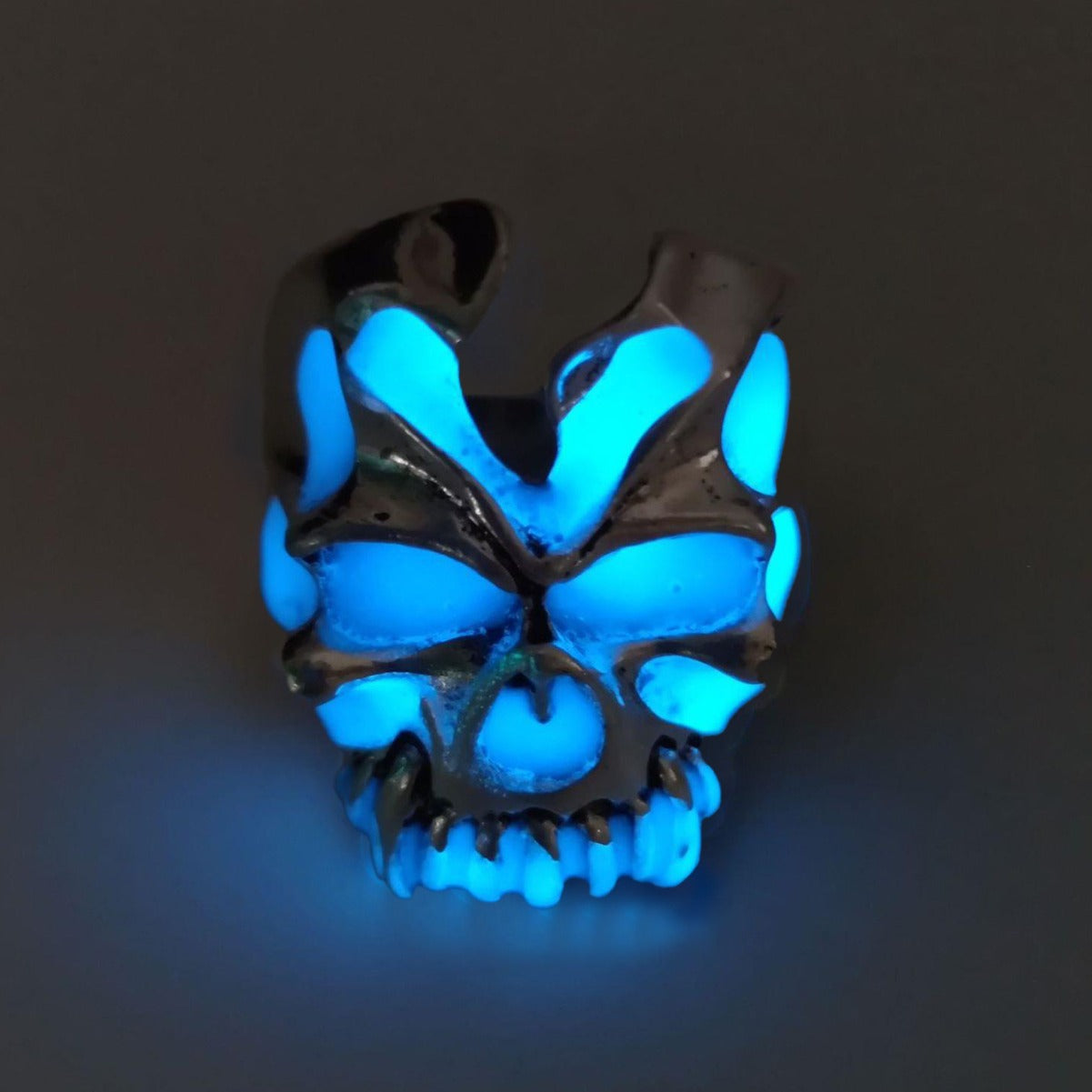 Wholesale Retro  Glow-in-the-Dark Skull Ring Drip Oil Unisex Jewelry Accessory Gift