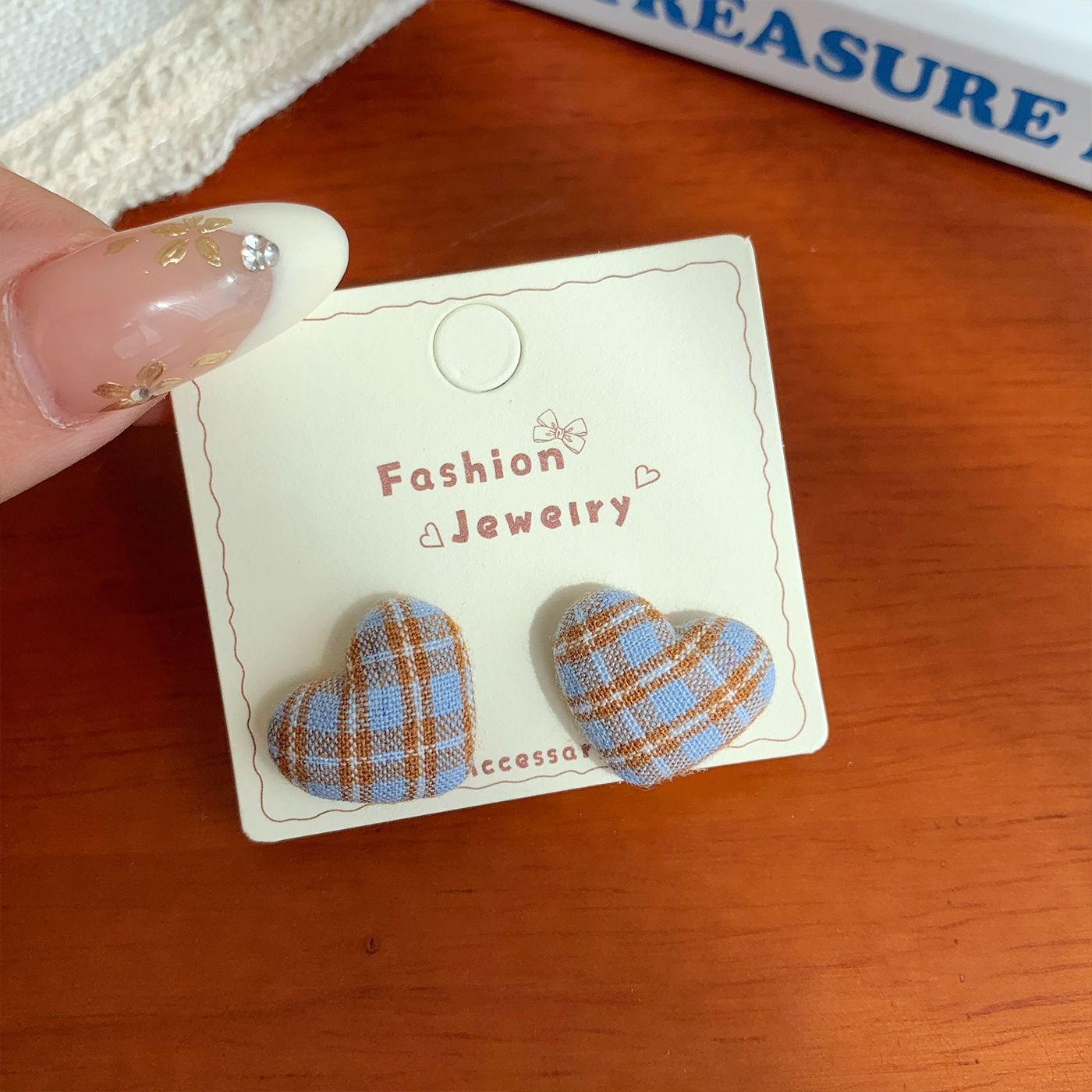 Wholesale Retro colorful fabric plaid five-pointed star heart earrings silver needle literary design earrings