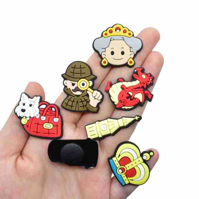 Wholesale Random 100pcs British style clogs    PVC Soft Rubber Shoe Buckle Decoration