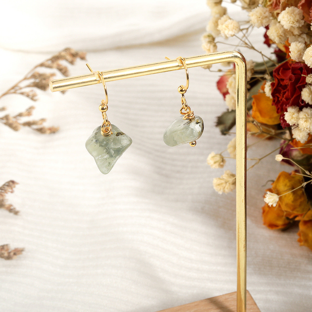 Wholesale A variety of simple natural crystal stone earrings ear jewelry