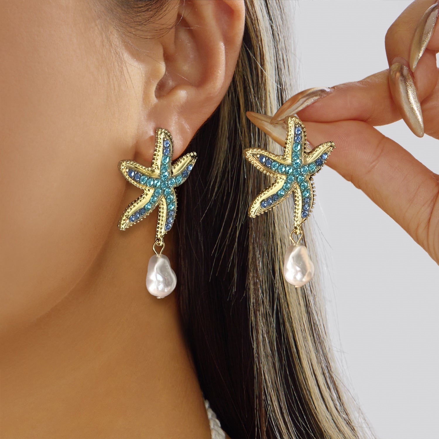 Wholesale Red Full-Pavé Crab Earrings — Light Luxury,  High-End Ocean-Themed Statement Earrings;  Bold,  Unique,  and Versatile Evening Accessories
