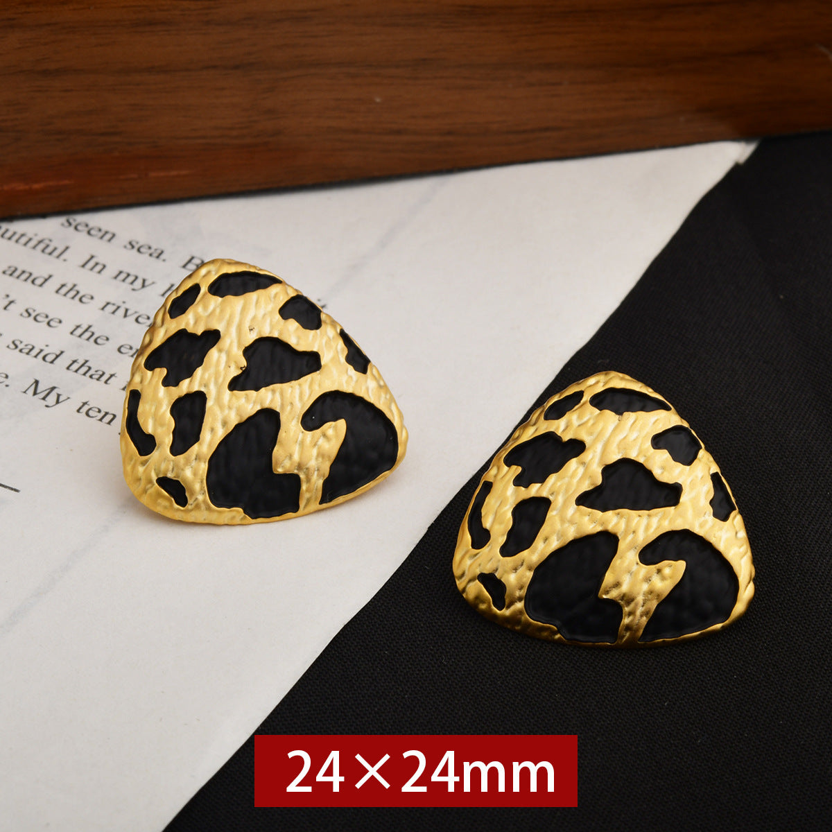 Wholesale  Irregular Leopard Print Geometric Round Earrings