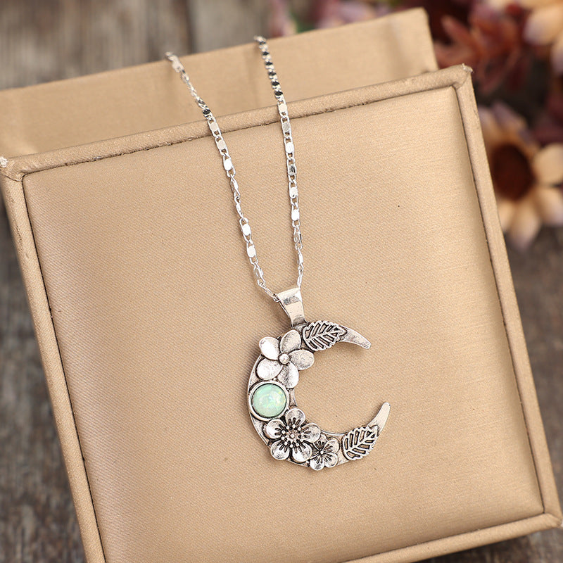 Wholesale Vintage style fashion crescent inlaid carved flower bohemian necklace