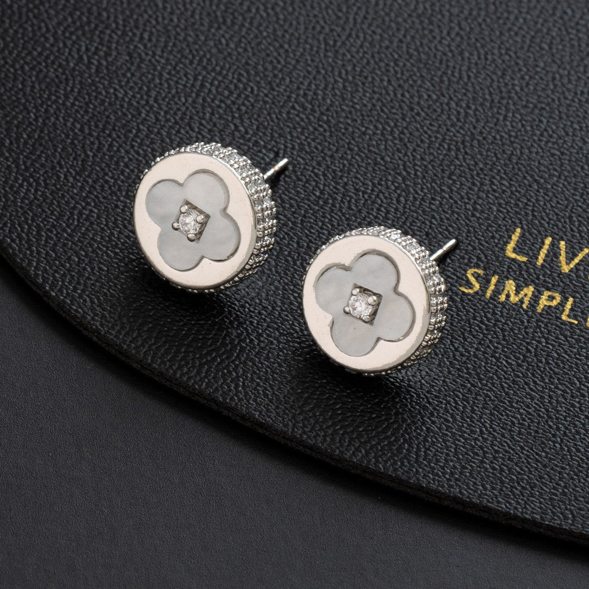 Wholesale Copper Electroplated Four Leaf Clover Flower Earrings For Women Korean Style Rhinestone Minimalist Design Fashion Accessory For Everyday Wear Or Gift