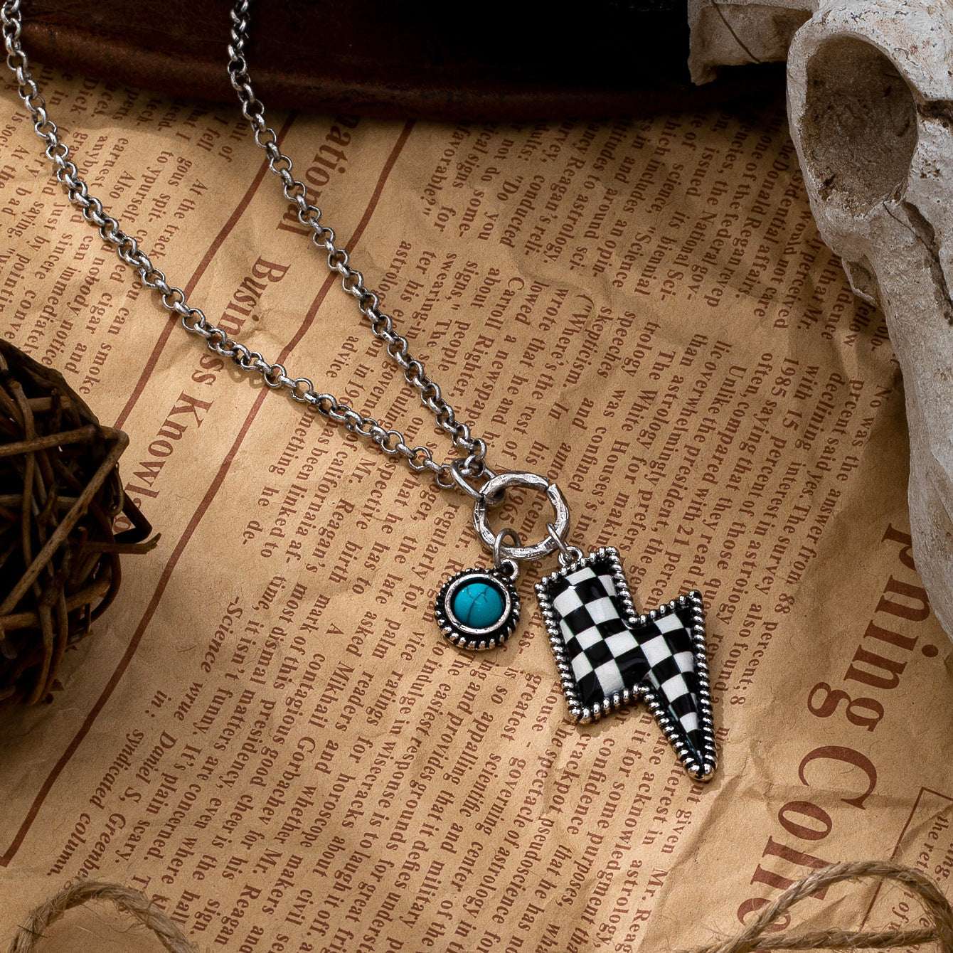 Wholesale Retro Antique Silver Tone Turquoise Pendant Necklace Geometric Fashion Jewelry Accessory Boutique Resale Gift