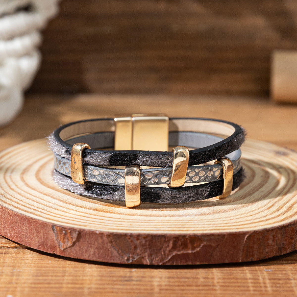 Bracciale in pelle larga a tre strati all'ingrosso