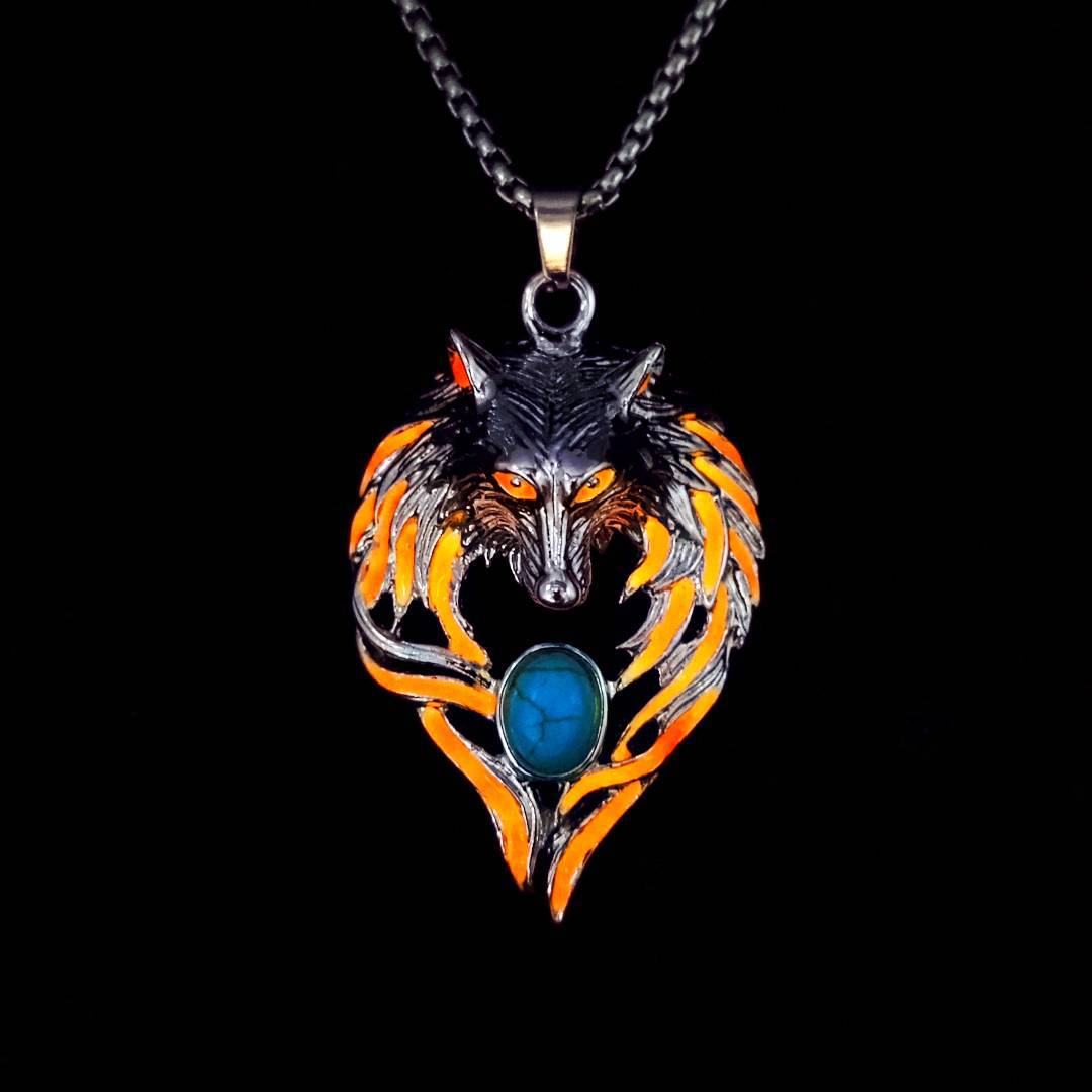 Wholesale Dark Wolf Head Vintage Turquoise Diamond Luminous Men' s Pendant