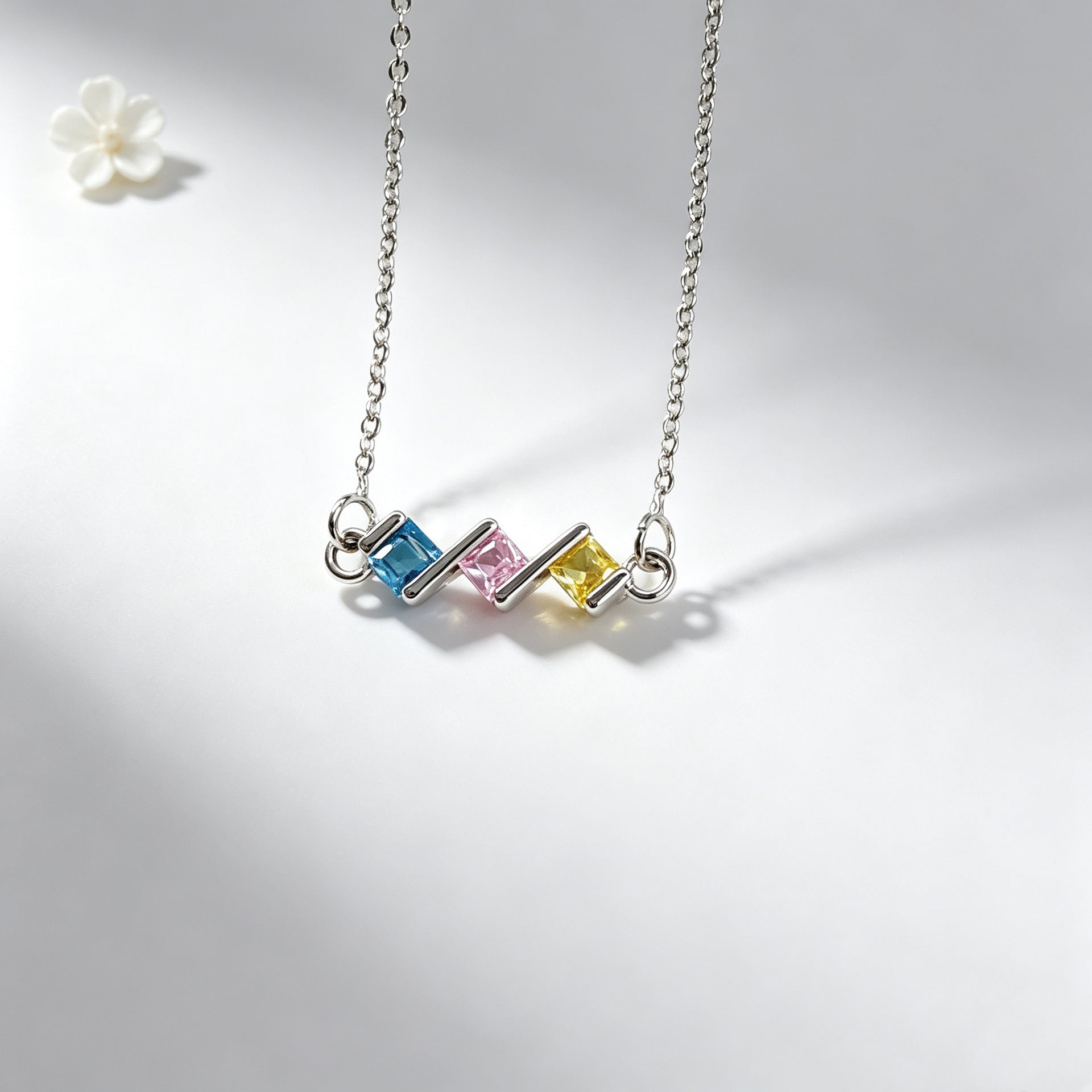 Wholesale Sweet 18K Gold Plated Brass Geometric Square Colorful Zircon Pendant Versatile Jewelry Accessory For Everyday Layering