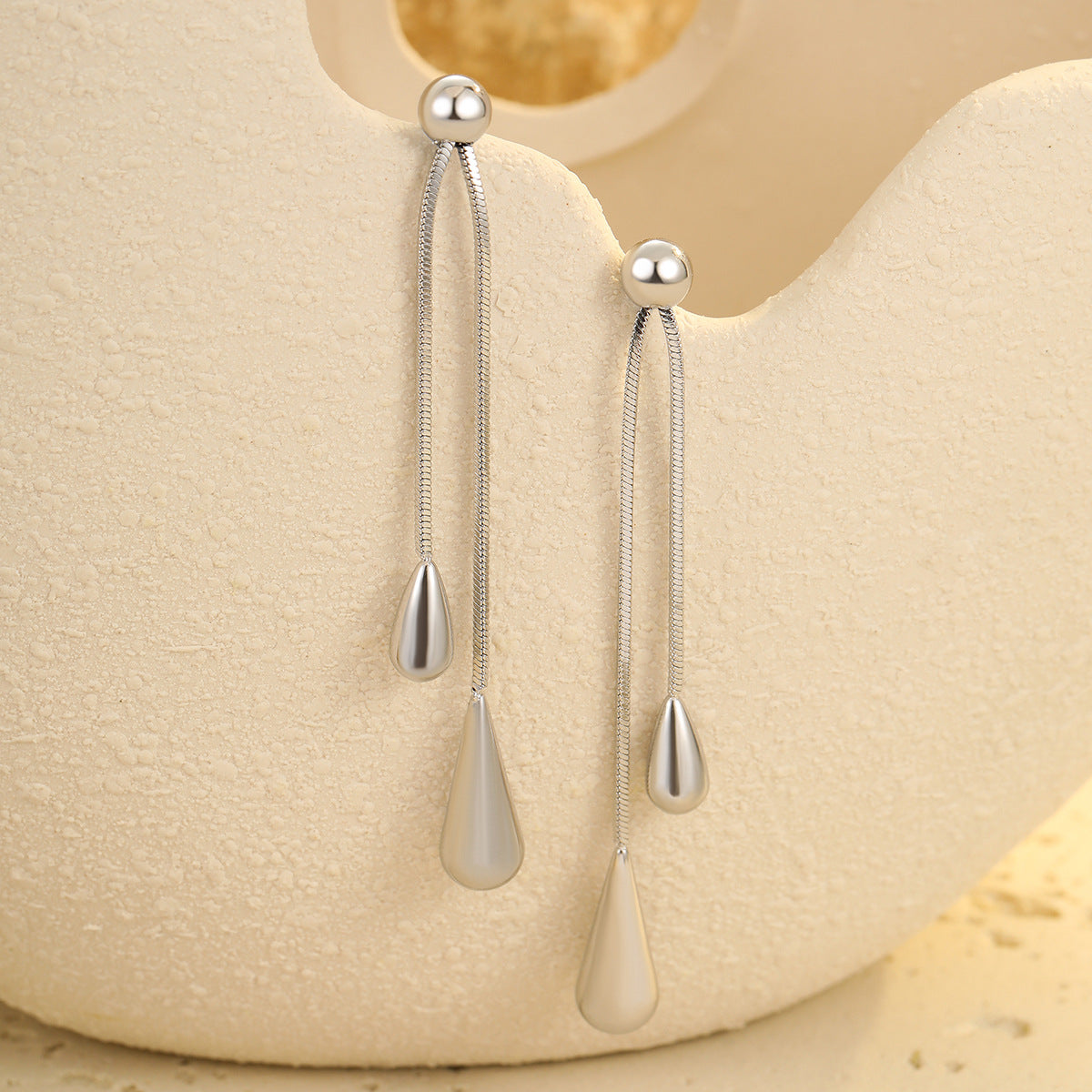 Wholesale Retro  Metal Earrings Stainless Steel  Drop-shaped Earrings