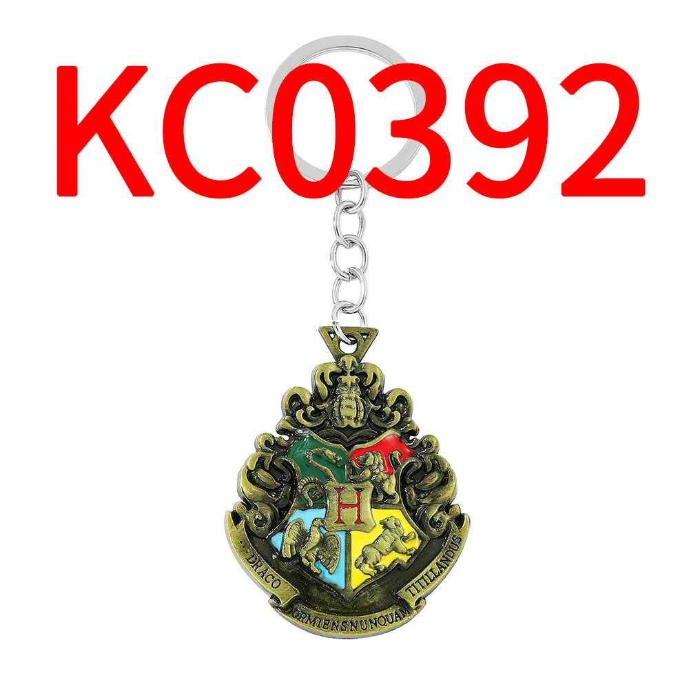 Wholesale 5pcs Fashionable and creative keychains