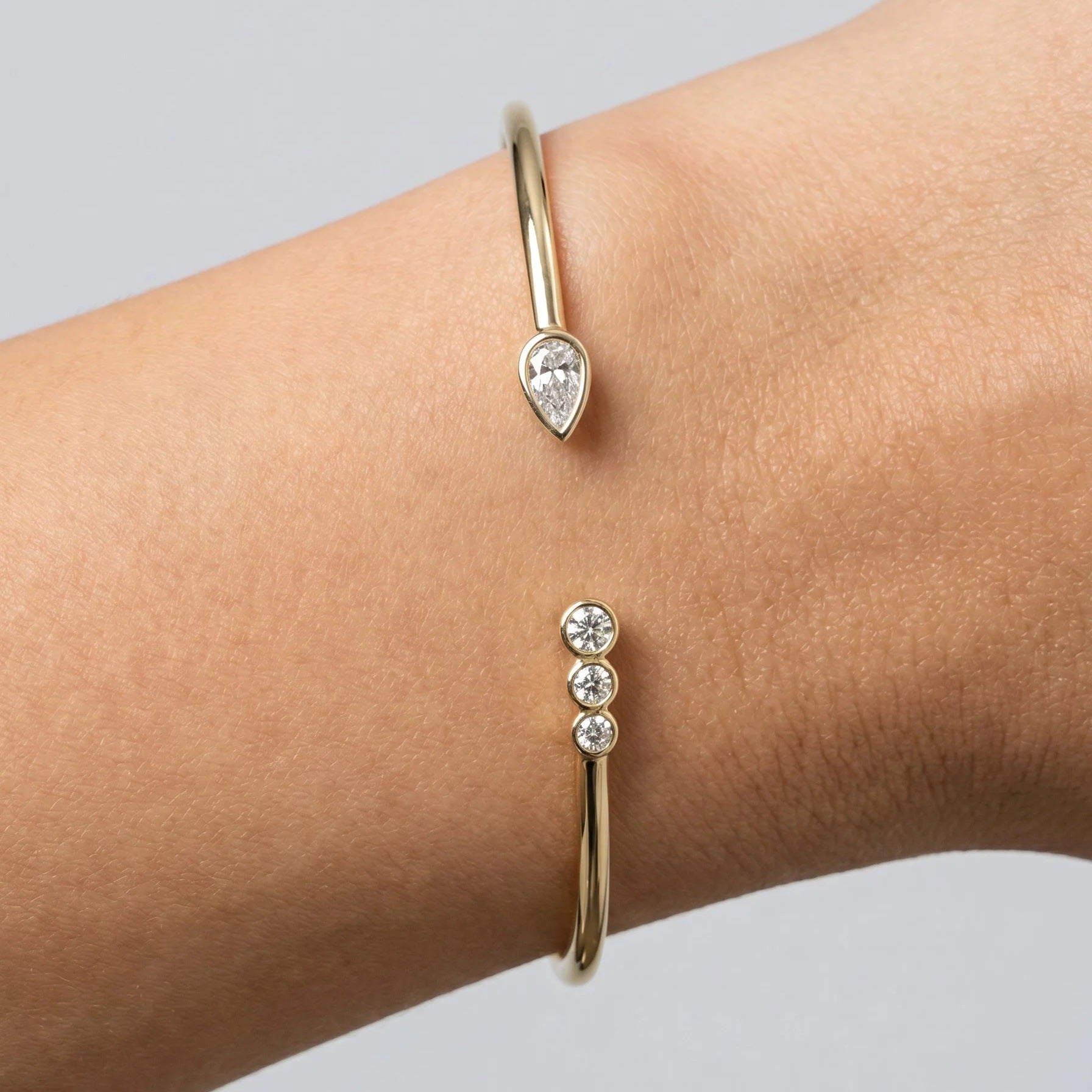 Wholesale Stainless Steel Open Cuff Bracelet With Geometric Zircon Women S Fashion Jewelry Anniversary Gift Boutique Resale Accessory