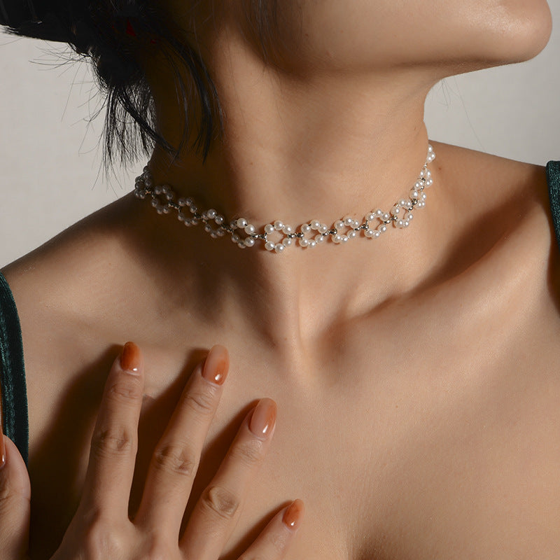 Wholesale  flower necklace versatile temperament small fresh Pearl clavicle chain