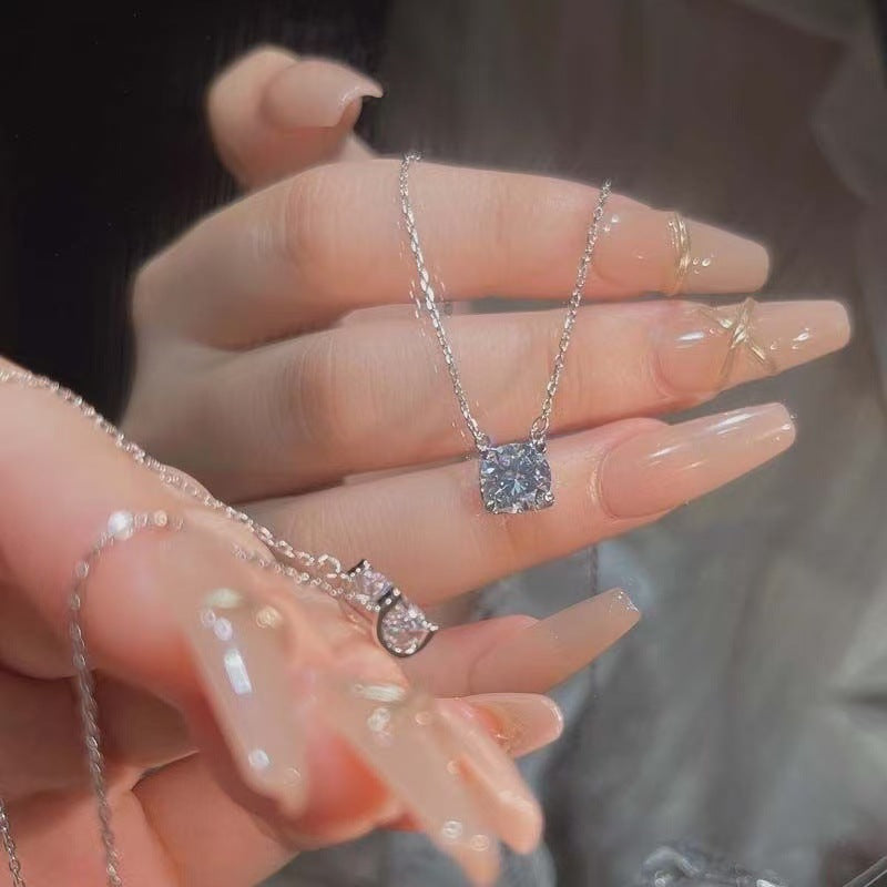 Wholesale Stylish Four-Claw Zircon Necklace,  Fashion Jewelry Accessory for Resale or Gift