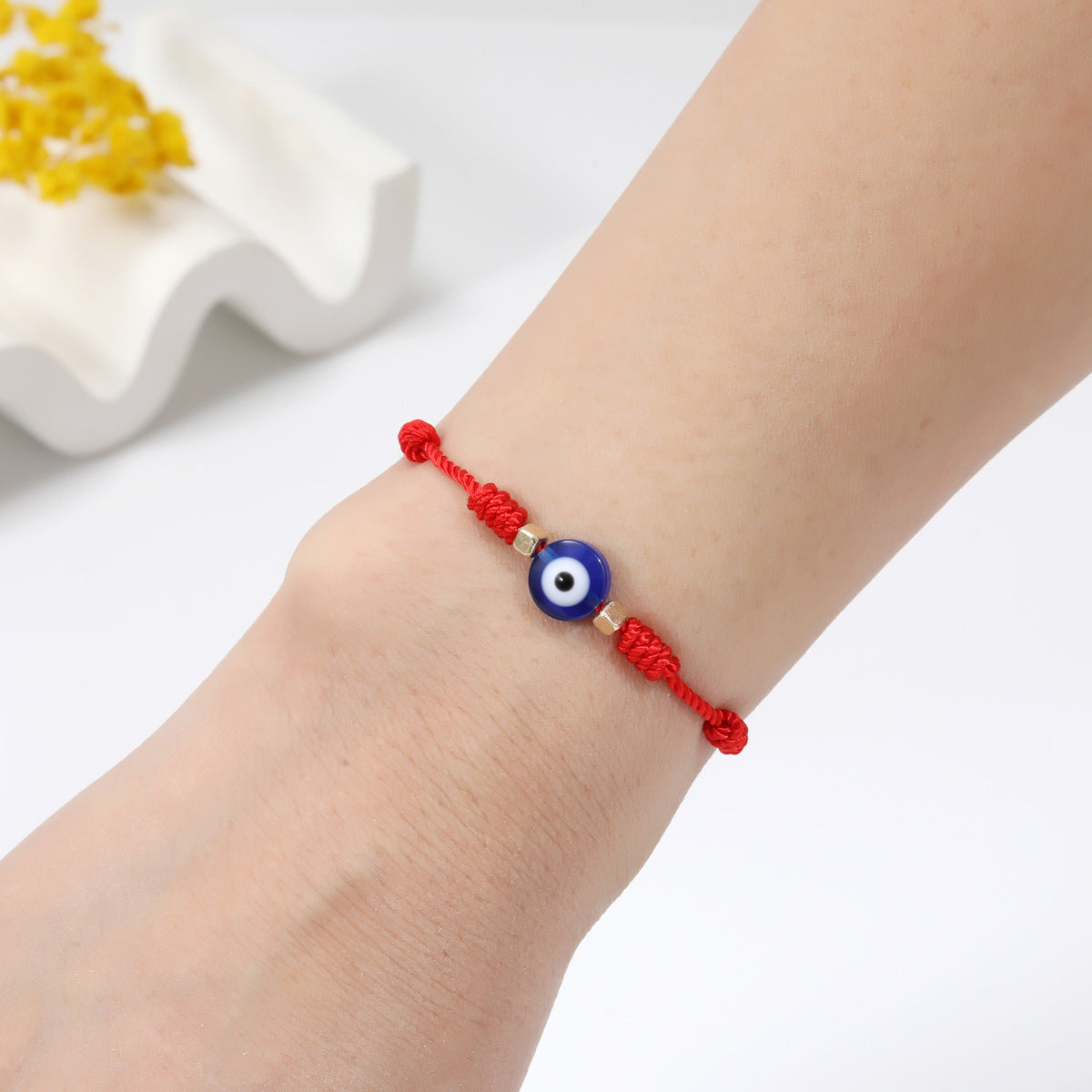 Wholesale Resin Hand Knotted Red Rope Evil Eye Bracelet Blue Eye Unisex Gift