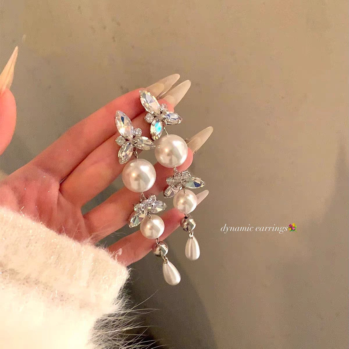 Wholesale Alloy Electroplated Hollow Zircon Stud Earrings Geometric Design Party Jewelry Gift for Women