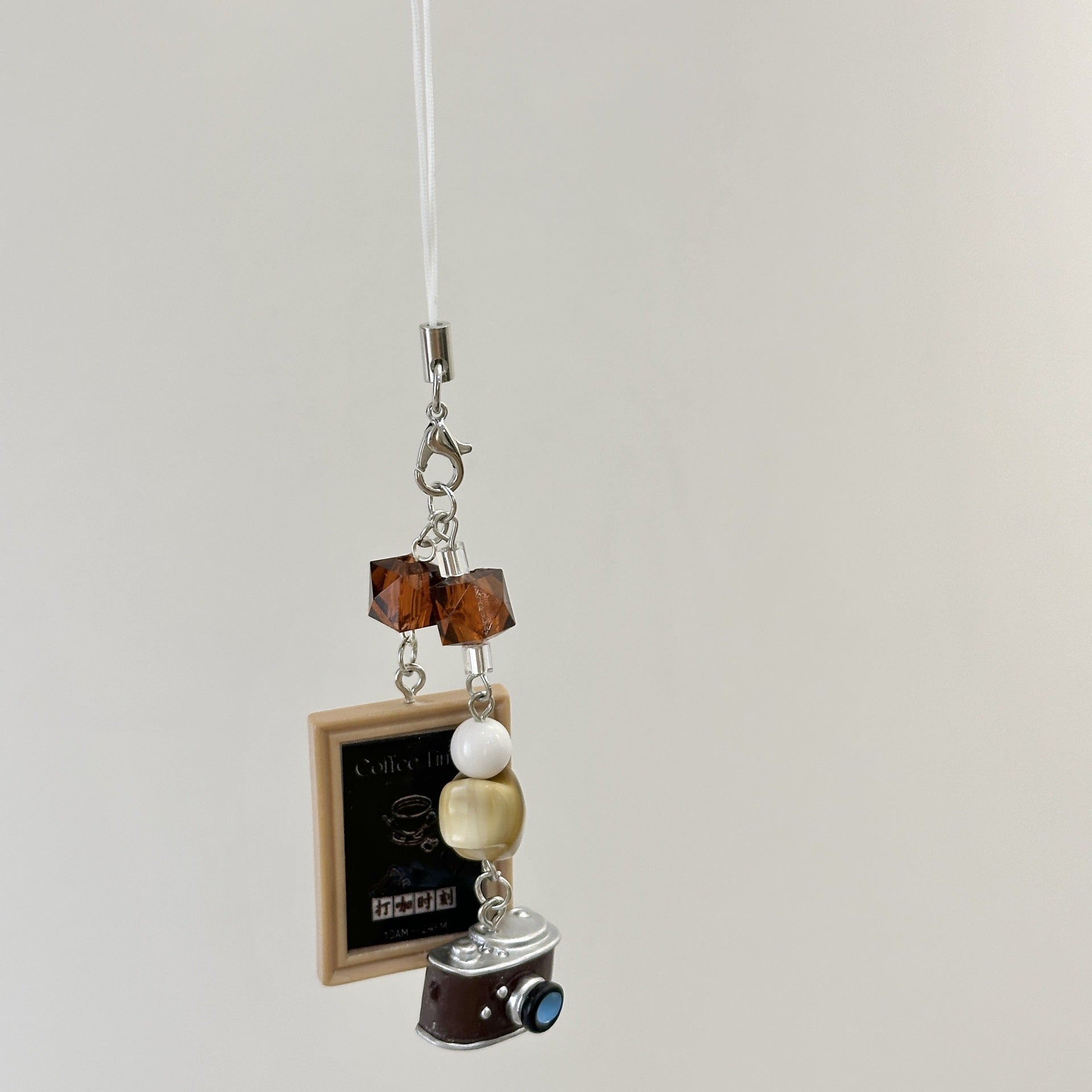 Wholesale retro camera beaded Keychains